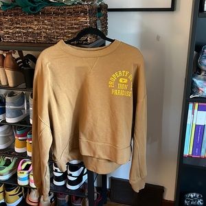 Cropped brown under armor sweatshirt